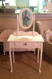 Custom White Little Girl S Vanity Such Loveleigh Design Little Girl Vanity Kids Vanity Childrens Vanity