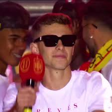 Fermín López Marín: Entrada y Salida Impactante 🥹