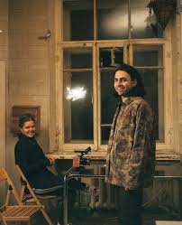 наш корабль идет ко дну помоги мне я утону Pin Ot Polzovatelya Maria Bratuhhina Na Doske Lizer Muzykanty Rep Znamenitosti