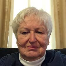 Willie Nelson fought back tears as his closest friends and fellow country  legends came together to serenade him with Seven Spanish Angels, creating  an unforgettable and deeply emotional moment. As their voices