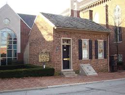 Henry Clay Law Office This 19th Century Political Figure Began His Law Practice In This Small Brick Building In Lexington Ky The One Story Of Historic Homes