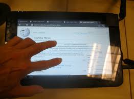 Make sure the lock switch for the back cover is unlocked. Toshiba Thrive Wikiwand