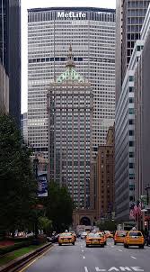 File Park Avenue Directly Heading For Helmsley Building And Met Life Building Jpg New York City Buildings Metlife Building New York Architecture