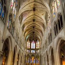 Cameroun Eglise De Reveil Entre Business Et Revelations Divines Cameroon Architecture Gothique Cameroun Eglise Catholique
