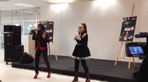 She is known in singapore, malaysia and indonesia for her work in mencintaimu mr photographer (2018), 3 gadis manis musim 2 (2018). Delisha Retak Live At Bersama Bintang Youtube