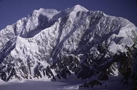 1500 personnes tentent l'everest chaque année et 400 parviennent à atteindre son sommet. Les Plus Hauts Sommets D Amerique Du Nord Decouverte Le Mag