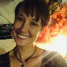 Heather Darr's Instagram, Twitter & Facebook