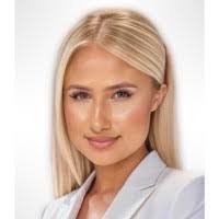 Lisa Belser's Instagram, Twitter & Facebook