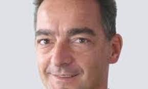 Robert Traub's Instagram, Twitter & Facebook