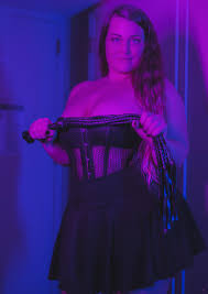 Curves and Chaos - Session Girls