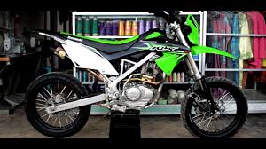 Modifikasi klx supermoto by : Modifikasi Klx Bf Menjadi Supermoto Youtube
