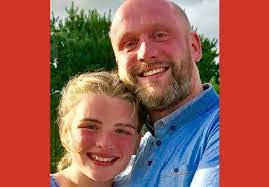 Ashley Cartledge's Instagram, Twitter & Facebook