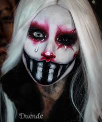 Black And White Clown Makeup Mua Clown Makeup Black And White Spiral Contact Lenses By Camoeyes I Used Kryolanofficial Makeupforeverofficial Mehr Clown Makeup Makeup Face Makeup