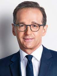 Wenn sie auf dem bildschirm auftritt, vergisst man für einen kurzen moment, wo man gerade ist. Heiko Maas Grosse Gewicht Masse Alter Biographie Wiki