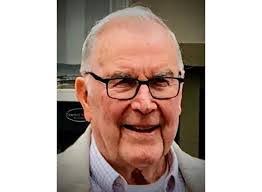 Donna Farr's Instagram, Twitter & Facebook