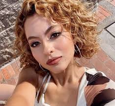 Laura Cano's Instagram, Twitter & Facebook