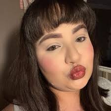 Casey Robles (@favmomx3)