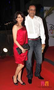 Bhagyashree Marriage With Himalaya Solid As A Rock In 2020 Bollywood Wedding Happily Married Marriage pinterest