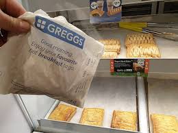 Erin vegan jubilee twitter : Frenzied Greggs Fans Go Wild As The Bakery Unveil Their Hotly Anticipated Vegan Steak Bake Daily Mail Online