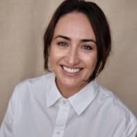 Danielle Kent's Instagram, Twitter & Facebook