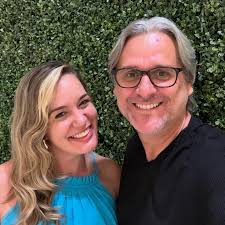 Hoje é o dia dela! 88 aninhos de minha tia-dinda! Parabéns, Sonia Varela!  Saúde, saúde e mais saúde! Te amo! 🎉🎂🥳