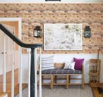 How to Decorate a Staircase Wall – Commomy