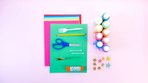 Intended for children of 5 years and above. Christmas Tree Pop Up Card Super Simple