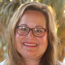 Lisa Maples's Instagram, Twitter & Facebook