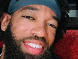 The family that PRAYS together, Stays Together!! 🤲🏾🙏🏾 Shout out to my  #FAMILY!!!!!!! Thinking about yall Heavy this Holiday Season!! May your  days be Merry and Bright!! Keep Grinding, Keep Pushin, Keep