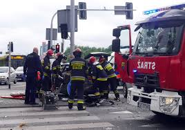 Tragiczny wypadek w katowicach miał miejsce 31 lipca około godziny 5.50. Powazny Wypadek Z Udzialem Nieoznakowanego Policyjnego Radiowozu W Centrum Katowic Katowice24