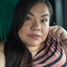 Who is a loan officer in Orlando that speaks Spanish?