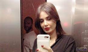 الفنانة سيرين عبد النور تشارك متابعيها بصورة جديدة مع زوجها mirror selfie selfie scenes