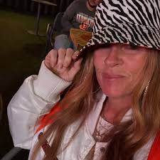 What are some unique experiences and attractions to treat someone to in  Cincinnati?