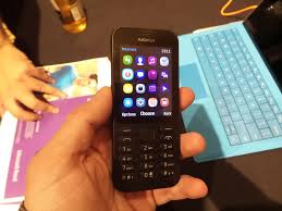 Hands On With the $29 Nokia 215