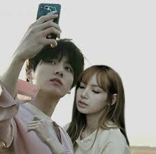 || jeon jungkook x lalisa manoban. Selfie First Before My Princess Lose Her Mood Lizkook Lalisa Lalisamanoban Kookie Jungkook Jeonjungkook Bunico Mood Jungkook Lalisa Manoban