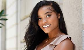 Gia Young's Instagram, Twitter & Facebook