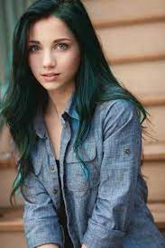 Pin By Zac Mclaughlin On Things For Wattpad Black Hair Blue Eyes Girl Brown Hair Blue Eyes Brown Eyes Black Hair