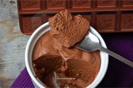 Mousse Au Chocolat With Air Bubbles Chocolate Mousse Mouthwatering Vegan Recipe In 2020 Aquafaba Recipes Chocolate Mousse Mousse Au Chocolat