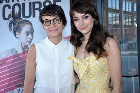 Delphine is a canadian short drama film, directed by chloé robichaud and released in 2019. Sophie Desmarais Tiendra La Vedette Dans Le Prochain Film De Chloe Robichaud Hollywoodpq Com