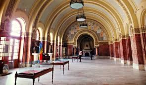„veniţi la alba iulia! a fost chemarea lansată de consiliul central naţional român cu câteva zile înainte de 1 decembrie 1918. Sala Unirii Din Alba Iulia Simbol Si Templu Al Romaniei Mari