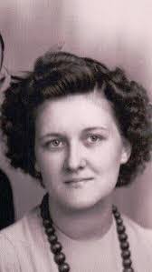 Enid Chandler's Instagram, Twitter & Facebook