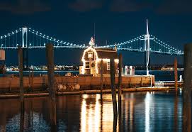 Aquidneck shopping center99 east main road. Spots Decorated For Christmas In Newport Discover Newport Rhode Island