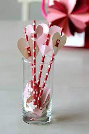 A bouquet of rose lollipops that will be the sweetest gift of all. 20 Cute Diy Valentine S Day Gift Ideas For Kids Valentine S Day Diy Valentines Diy Valentines Party