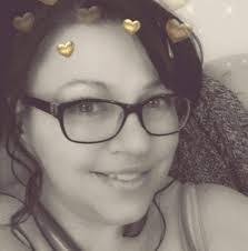 Leona Ward's Instagram, Twitter & Facebook