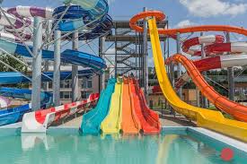 De Astazi S A Deschis Sezonul Estival La Aquaparkul Nymphaea Vezi Programul Si Tarifele Foto Oradea Pool Float Outdoor