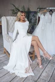 Dieses brautkleid im 50er jahre stil erfüllt jeder braut ihren wunsch ein besonderes petticoatkleid als hochzeitskleid zu tragen. Einfache Hochzeit Kleid Dalarna High Low Rock Brautkleid Etsy Brautkleider Online Hochzeitskleid Boho Ballkleid Hochzeit