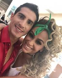 Www.milenio.com rommel pacheco marrufo, de méxico, compite en la semifinal de trampolín de salto masculino de 3 metros en el centro acuático de tokio en los juegos olímpicos de verano de 2020, el martes 3 de agosto de 2021 en tokio, japón. Rommel Pacheco Y Su Bailarina No Dejan Mira Quien Baila Facebook