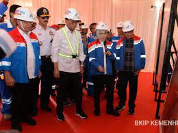 Sebesar 80 persen dari minyak mentah yang diolah dari kilang tersebut akan menghasilkan bbm. Megaproyek Kilang Minyak Di Tuban Bakal Serap 20 000 Pekerja