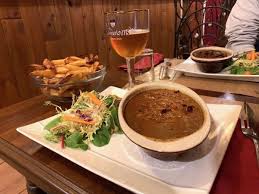 Impossible De Passer A Cote De Ce Plat De Viande Mijotee Gourmand Et Genereux A Lille Et Dans Le Nor En 2020 Plat Sans Viande Carbonade Flamande Recettes De Cuisine