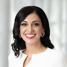 Elizabeth Roux's Instagram, Twitter & Facebook